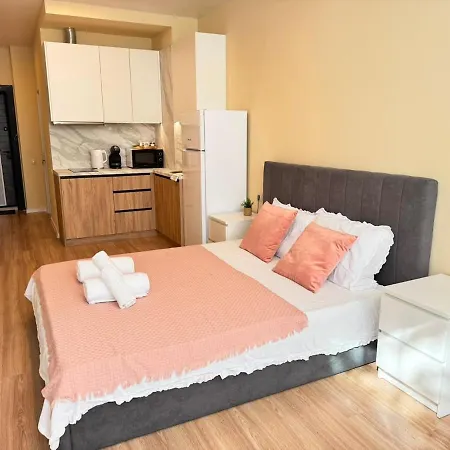 Aquaview Lux & Pool Apartment *